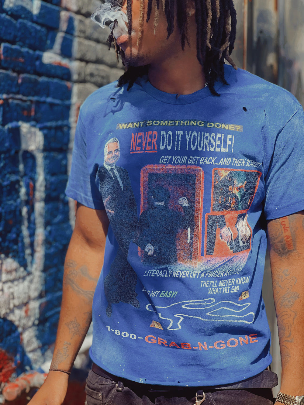 GRAB-N-GONE TEE